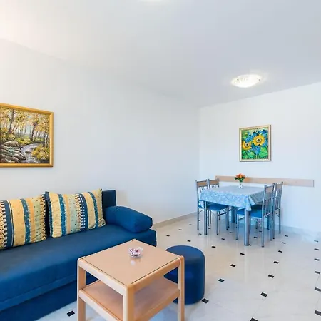 Partelj Apartman *