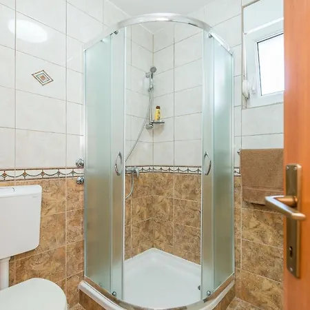 Partelj Apartman *