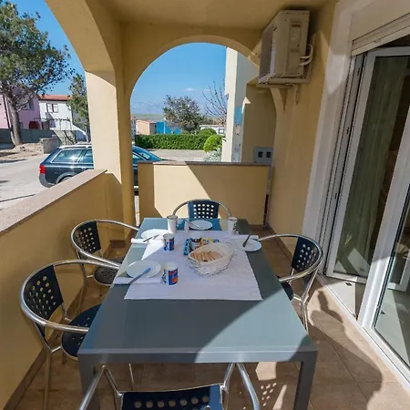 Partelj Apartman Vir