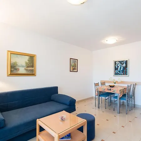 Partelj Apartman *