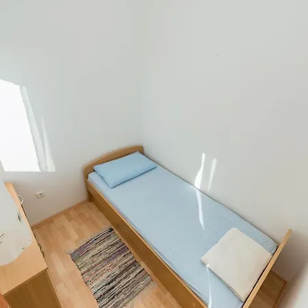 Partelj Apartman *