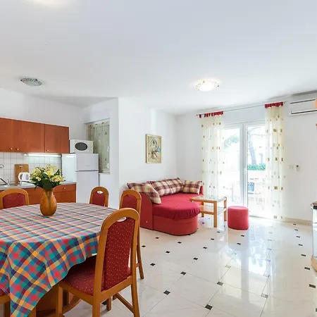 Lejlighed Partelj *